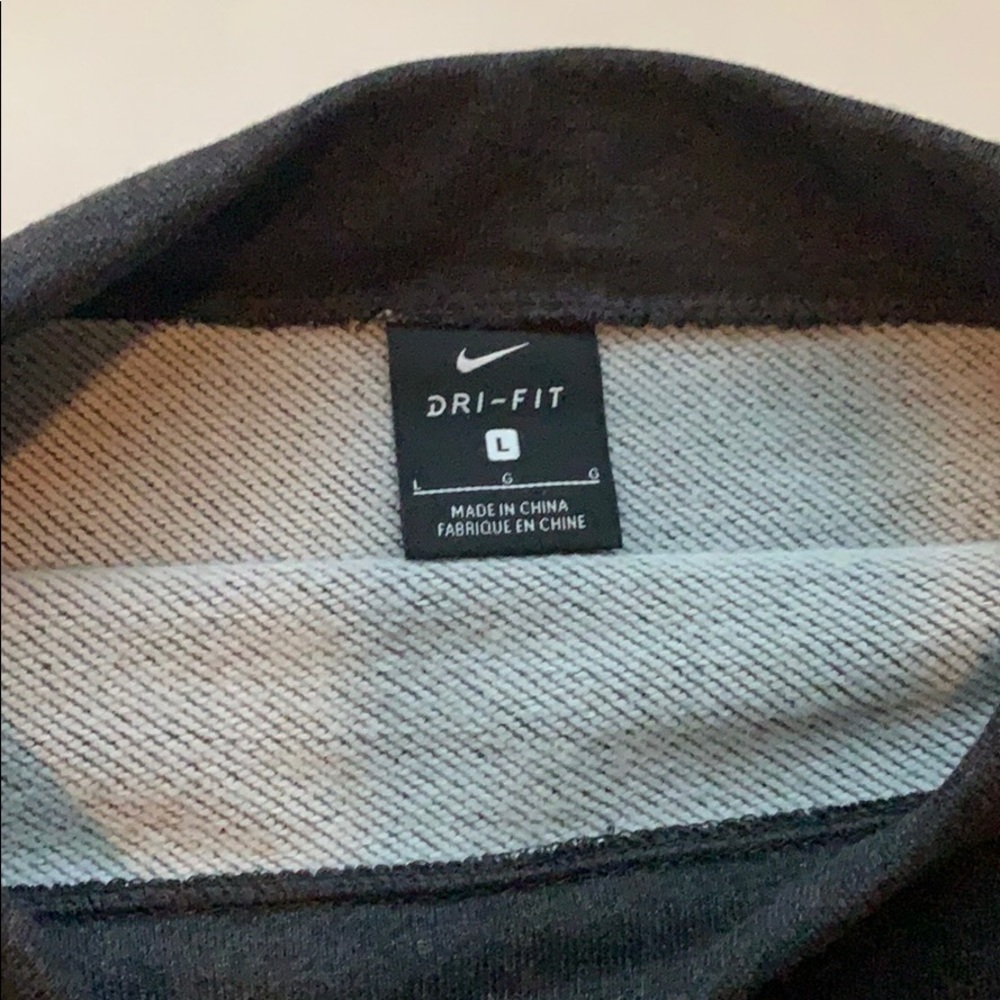 Nike pullover - Picture 2 of 7